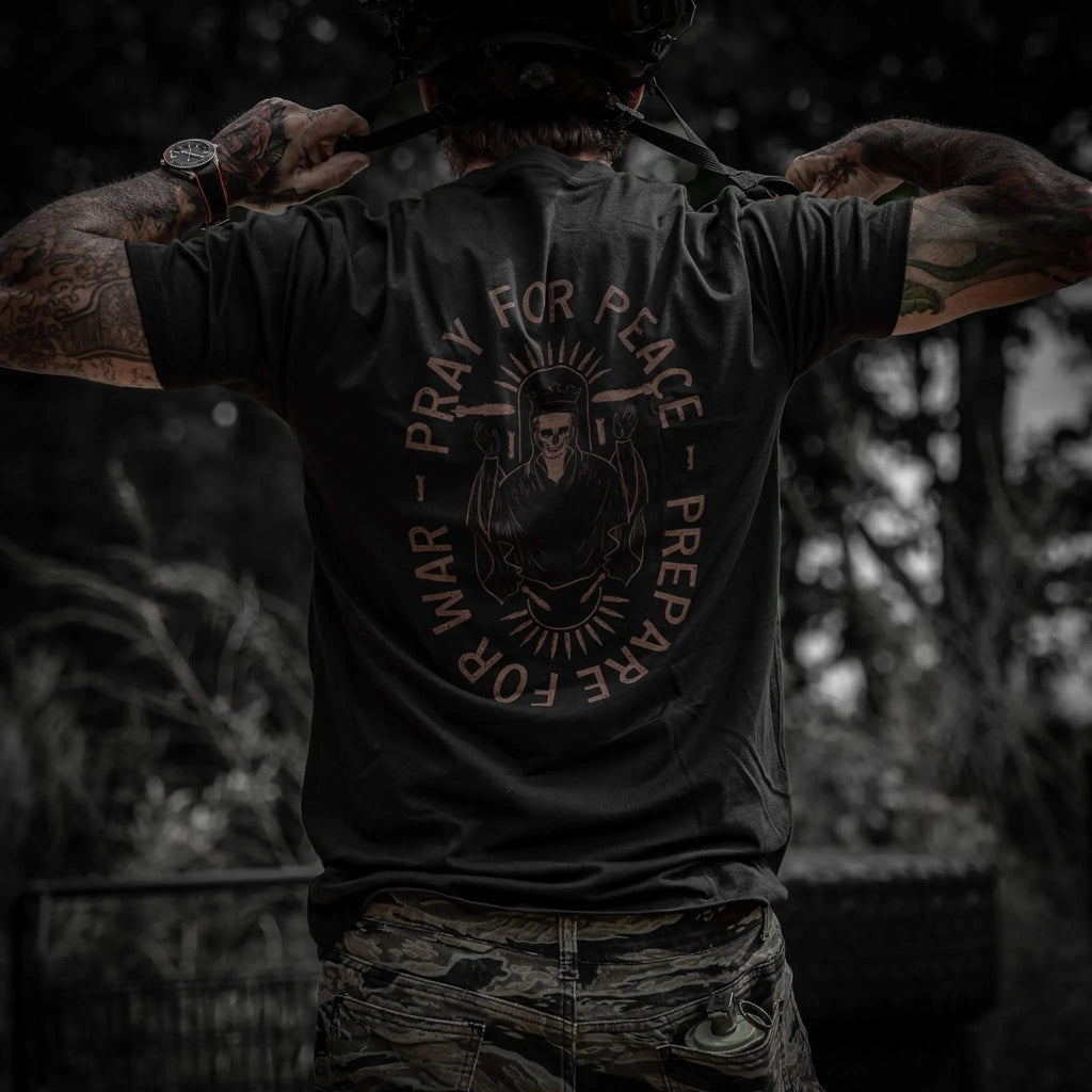 COMBAT IRON Men's Soft Cotton Graphic T-Shirt - Short-Sleeve, Round Neck, Tapered Athletic Menswear Top with "Pray For Peace. Prepare For War." Print, Comfortable Fabric