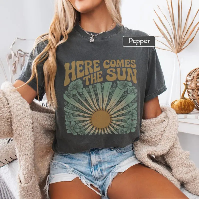 Comfort colors Retro 70s Sunshine Graphic Tee - Vintage Style Floral Boho Hippie Sun T-Shirt, Women’s Positive Vibes TShirt